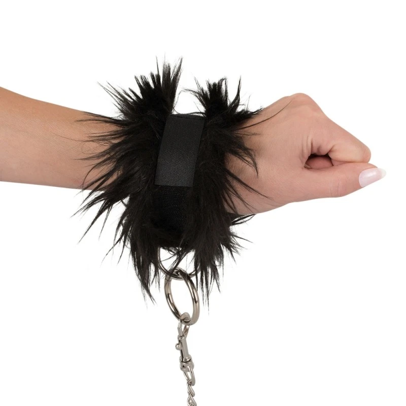 Bad Kitty Menottes & Collier Fausse Fourrure Noire 5 Bad Kitty Menottes & Collier Fausse Fourrure Noire – Image 3