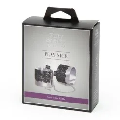 Fifty Shades Of Grey Menottes Poignets Dentelle Et Satin Play Nice 7 Fifty Shades Of Grey Menottes Poignets Dentelle Et Satin Play Nice -Pas Cher SexToys Magasin fifty shades of grey play nice menottes dentelle satin 2