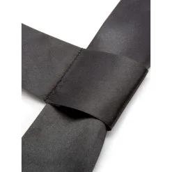 Lovehoney Menottes Ruban Bondage Satin Oh! Noir -Pas Cher SexToys Magasin lovehoney oh menottes ruban bondage satin noir 2