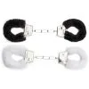 Shots Toys Menottes Fausse Fourrure Classiques 1 Shots Toys Menottes Fausse Fourrure Classiques -Pas Cher SexToys Magasin shots toys furry handcuffs classic